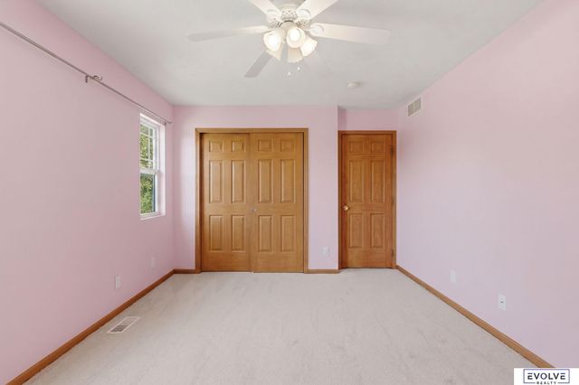 19814 Sycamore Drive, Gretna, NE 68028