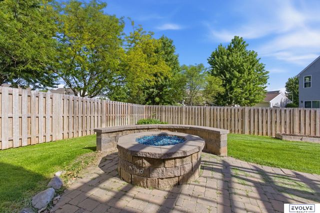 19814 Sycamore Drive, Gretna, NE 68028
