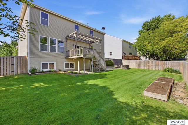 19814 Sycamore Drive, Gretna, NE 68028