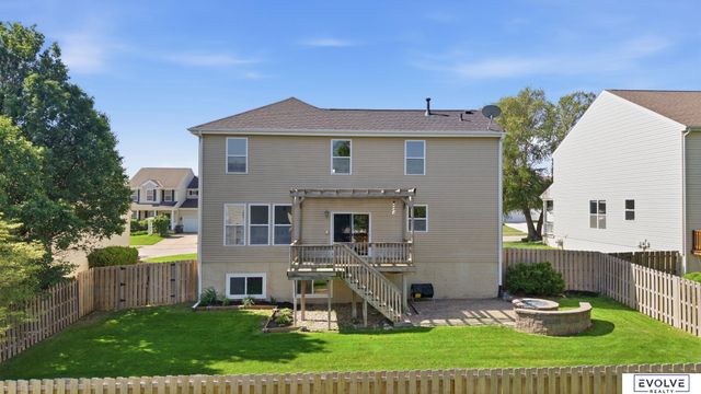 19814 Sycamore Drive, Gretna, NE 68028