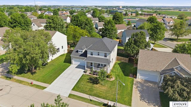 19814 Sycamore Drive, Gretna, NE 68028