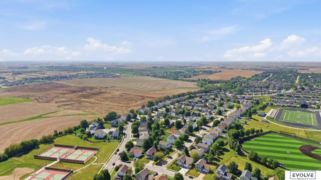 19814 Sycamore Drive, Gretna, NE 68028