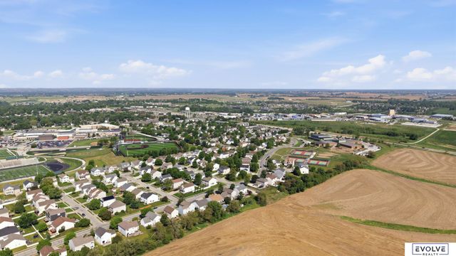 19814 Sycamore Drive, Gretna, NE 68028