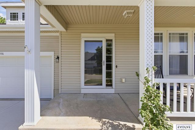 19814 Sycamore Drive, Gretna, NE 68028