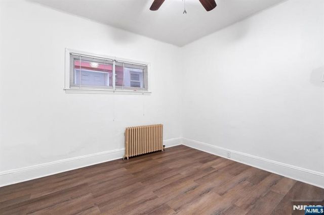 182 Avenue F, Bayonne, NJ 07002