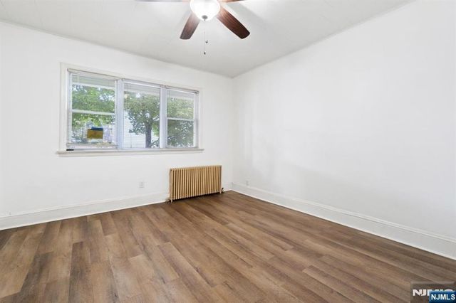 182 Avenue F, Bayonne, NJ 07002