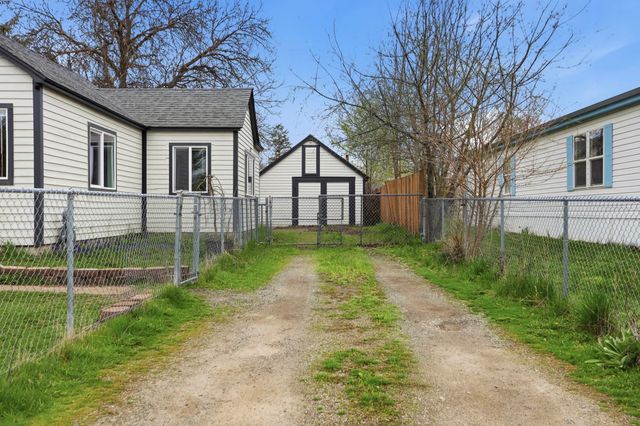 11822 E 6th Ave, Spokane Valley, WA 99206