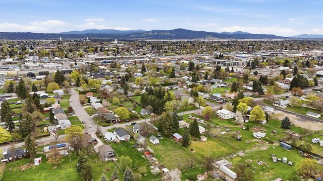 11822 E 6th Ave, Spokane Valley, WA 99206