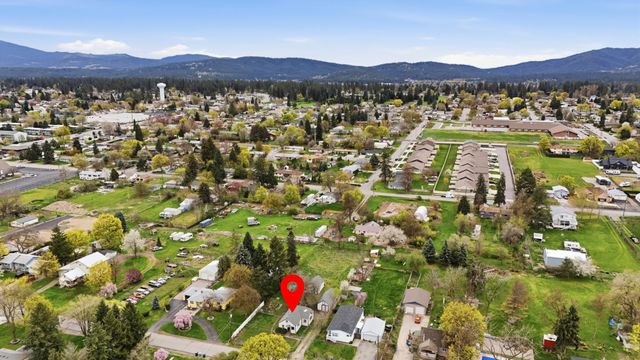 11822 E 6th Ave, Spokane Valley, WA 99206