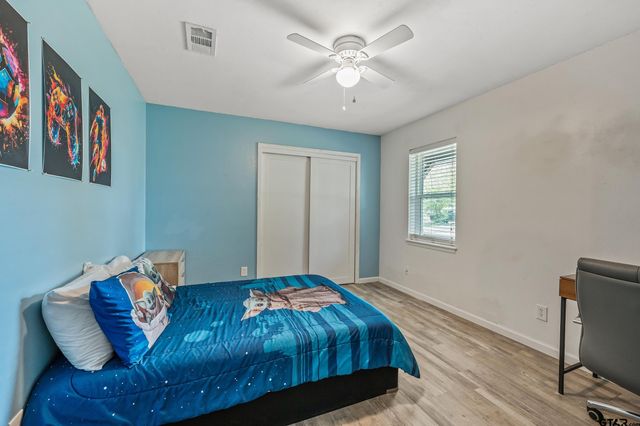 14553 Stone Creek Dr, Tyler, TX 75709