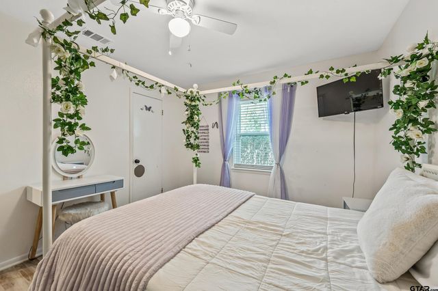 14553 Stone Creek Dr, Tyler, TX 75709