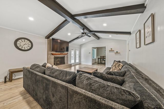 14553 Stone Creek Dr, Tyler, TX 75709