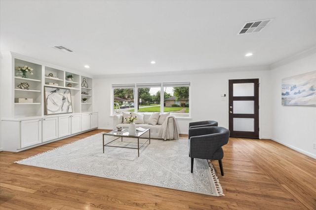 4429 Tonawanda Drive, Houston, TX 77035