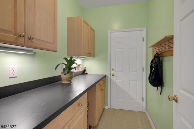 55 Delaware Ave, Long Hill Twp., NJ 07980