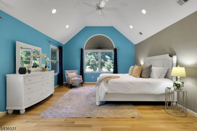55 Delaware Ave, Long Hill Twp., NJ 07980
