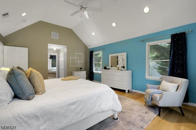 55 Delaware Ave, Long Hill Twp., NJ 07980