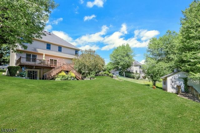 55 Delaware Ave, Long Hill Twp., NJ 07980