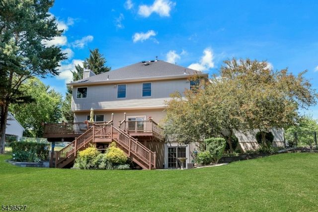 55 Delaware Ave, Long Hill Twp., NJ 07980