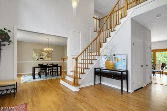 55 Delaware Ave, Long Hill Twp., NJ 07980