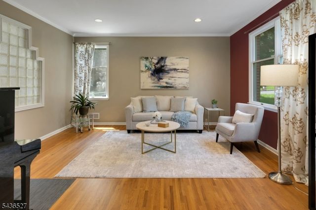 55 Delaware Ave, Long Hill Twp., NJ 07980