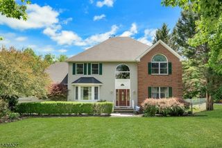55 Delaware Ave, Long Hill Twp., NJ 07980