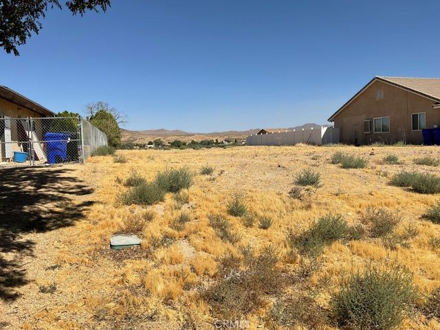 26827 Corona Drive, Helendale, CA 92342
