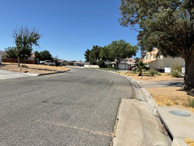 26827 Corona Drive, Helendale, CA 92342