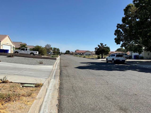 26827 Corona Drive, Helendale, CA 92342