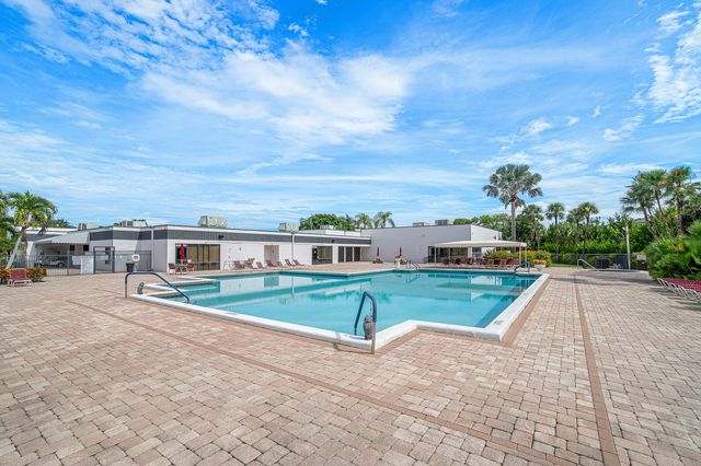 4640 LUCERNE LAKES Boulevard W 303, Lake Worth, FL 33467