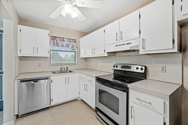 4640 LUCERNE LAKES Boulevard W 303, Lake Worth, FL 33467