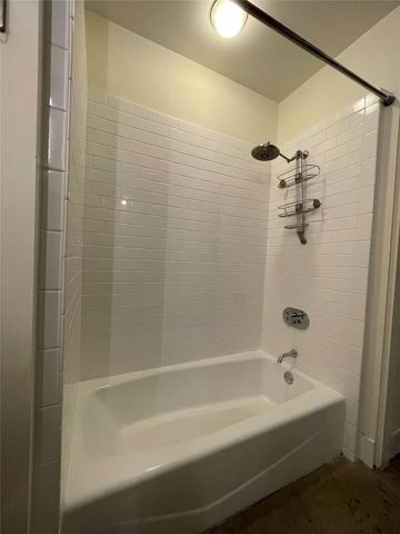 601 E Brushy ST 204, Austin, TX 78702