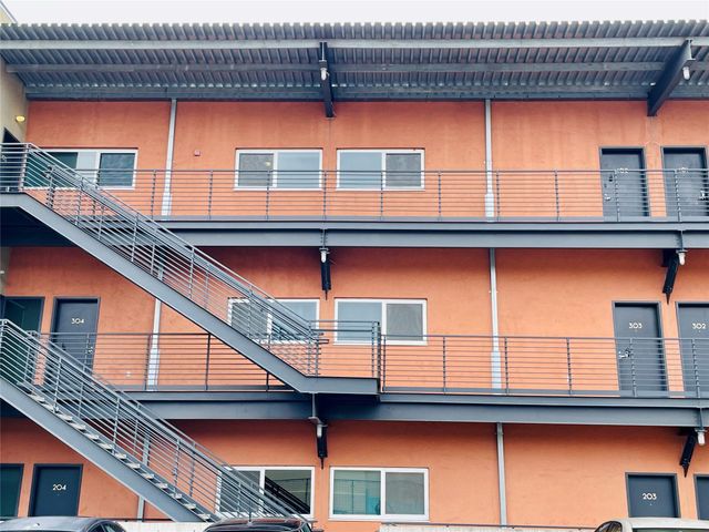 601 E Brushy ST 204, Austin, TX 78702