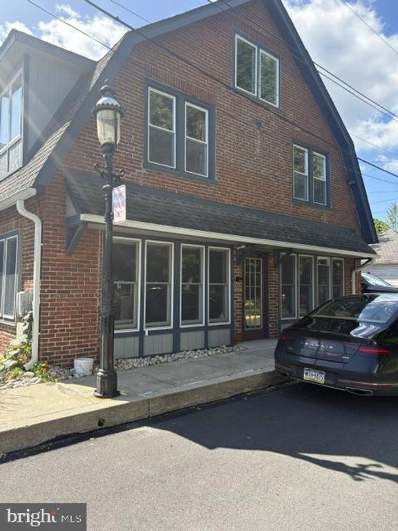 242 WOOD ST #A, DOYLESTOWN, PA 18901 — exterior