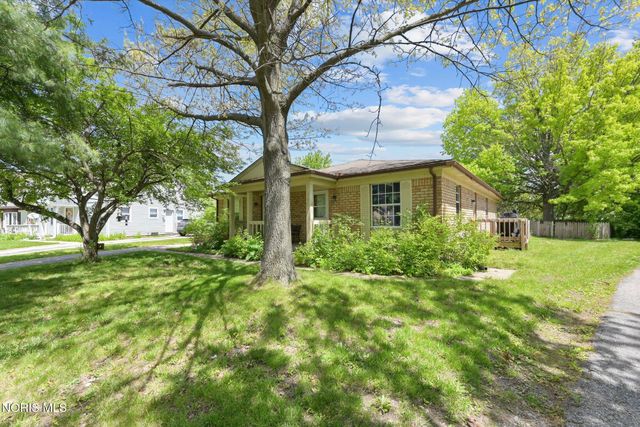 1227 Cypress Creek Lane, Toledo, OH 43615