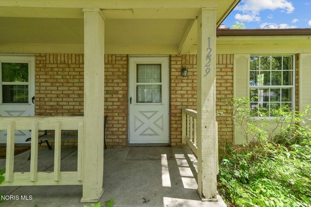 1227 Cypress Creek Lane, Toledo, OH 43615