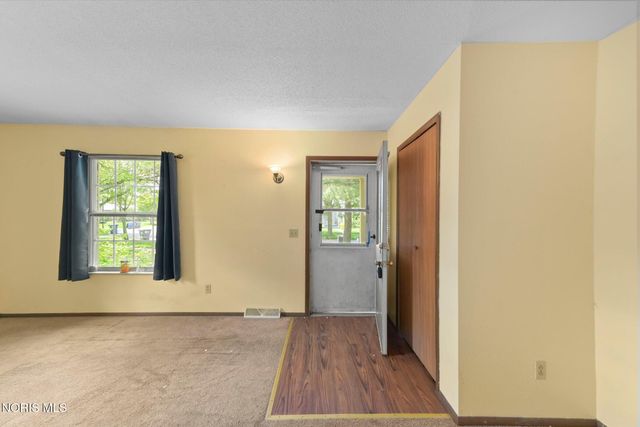 1227 Cypress Creek Lane, Toledo, OH 43615
