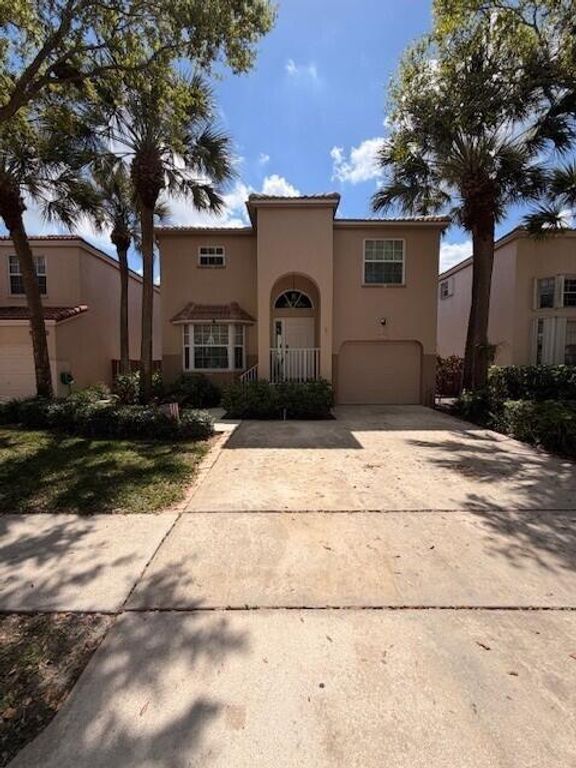 10690 NW 12th Drive, Plantation, FL 33322