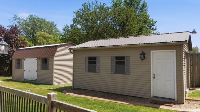 2743 N Michigan 140 Highway, Watervliet Twp, MI 49098