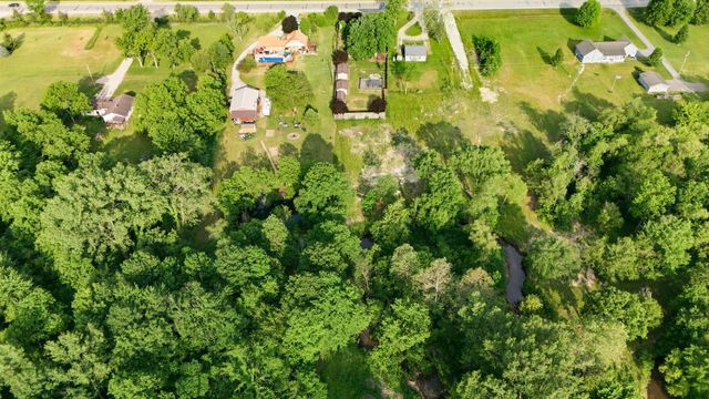 2743 N Michigan 140 Highway, Watervliet Twp, MI 49098