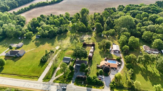 2743 N Michigan 140 Highway, Watervliet Twp, MI 49098