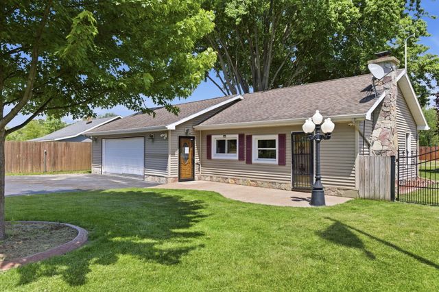 2743 N Michigan 140 Highway, Watervliet Twp, MI 49098