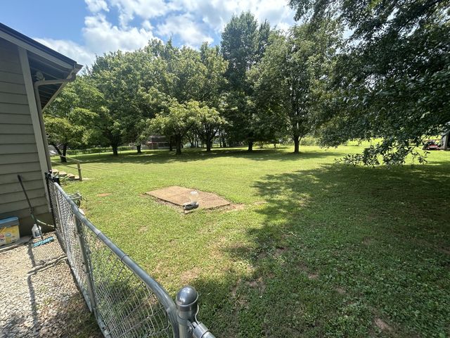 206 Beth Page Rd, Estill Springs, TN 37330