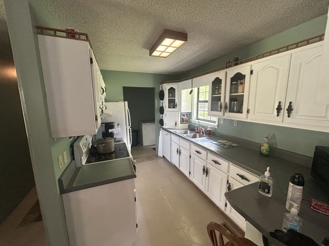 206 Beth Page Rd, Estill Springs, TN 37330