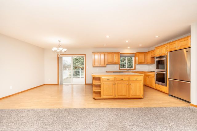 508 Doherty Avenue SE, New Prague, MN 56071