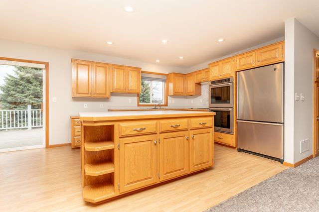 508 Doherty Avenue SE, New Prague, MN 56071