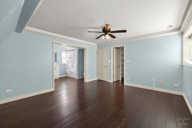 6051 N Marmora Avenue, Chicago, IL 60646