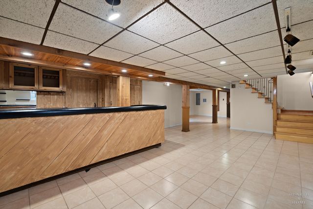 6051 N Marmora Avenue, Chicago, IL 60646