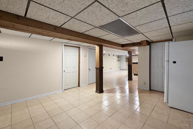 6051 N Marmora Avenue, Chicago, IL 60646