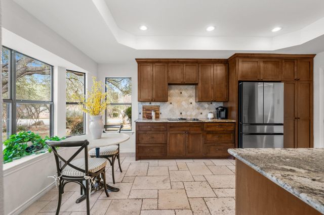 622 Robin Dale DR, Lakeway, TX 78734