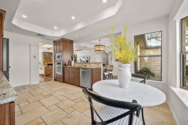 622 Robin Dale DR, Lakeway, TX 78734